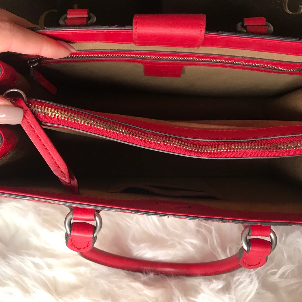 Gucci Arabesque GG Supreme Top Handle & crossbody - Picture 6 of 8